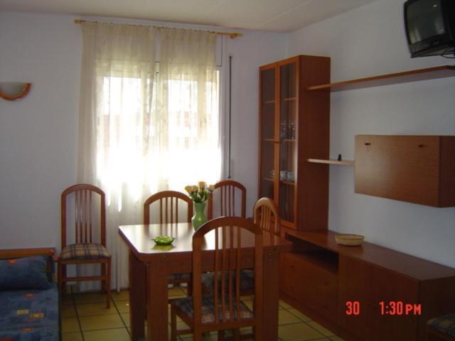 Apartamentos Famara Lloret de Mar Værelse billede