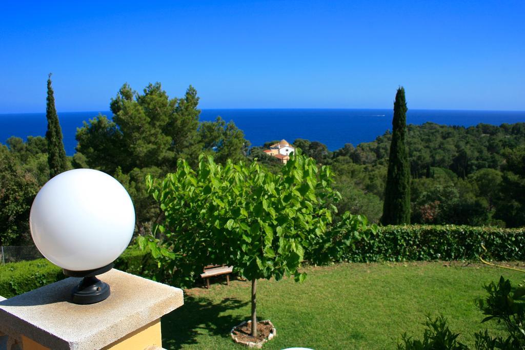 Apartamentos Famara Lloret de Mar Eksteriør billede