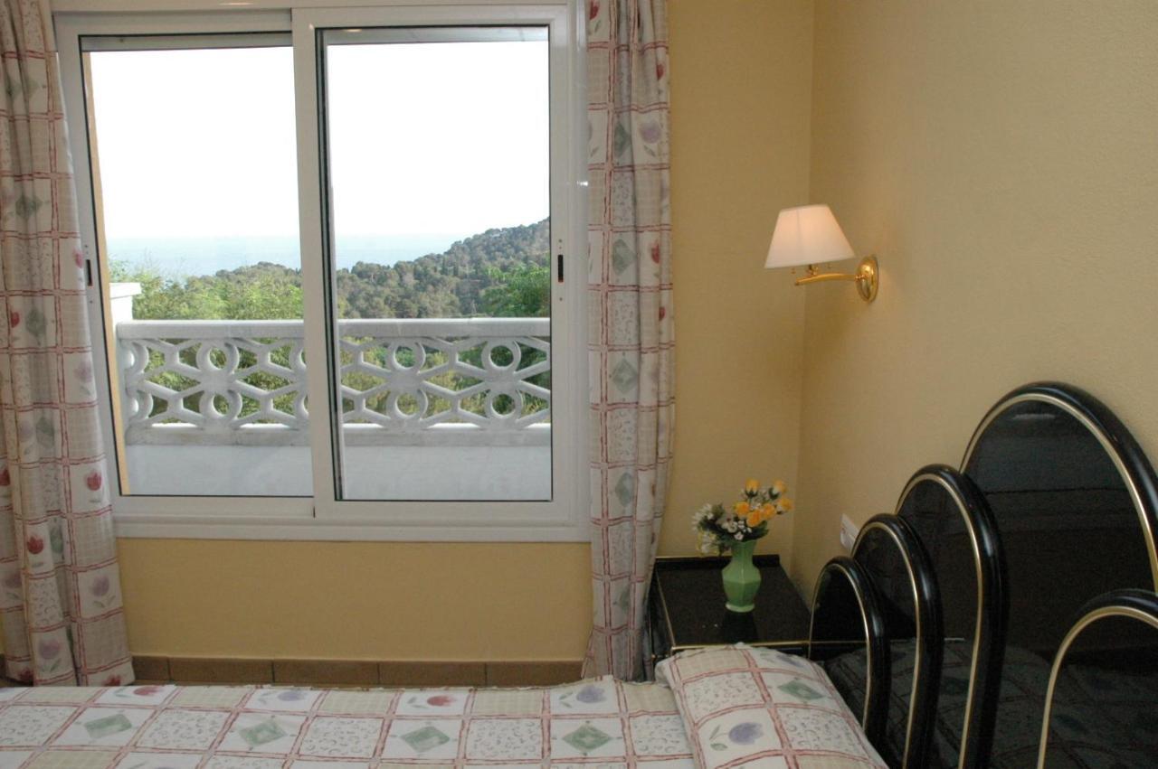 Apartamentos Famara Lloret de Mar Værelse billede